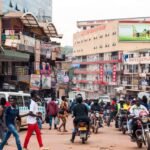 حين لا تعبر المهنة الحدود.. كيف أعاد اللجوء تشكيل عمل السودانيين في أوغندا؟