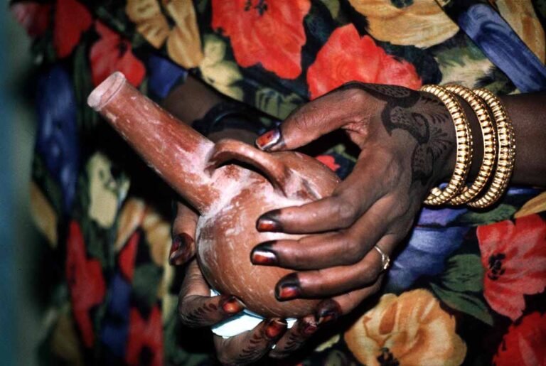 الحناء.. معرفة اجتماعية تجمع السودان ببلدان أخرى